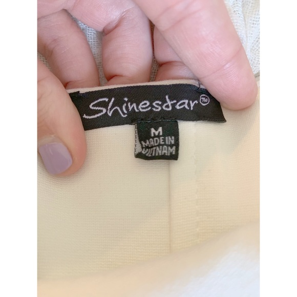 Spring/Summer time white romper 🌸☀️ - Picture 3 of 4